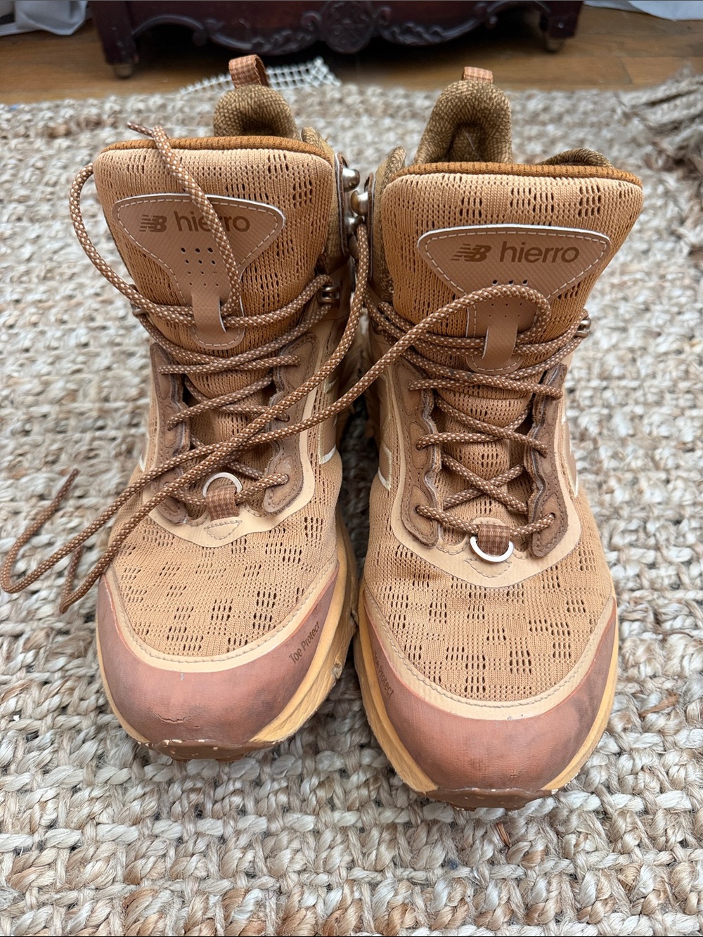 New Balance Hierro Waterproof Trail Boots in Tan/Brown